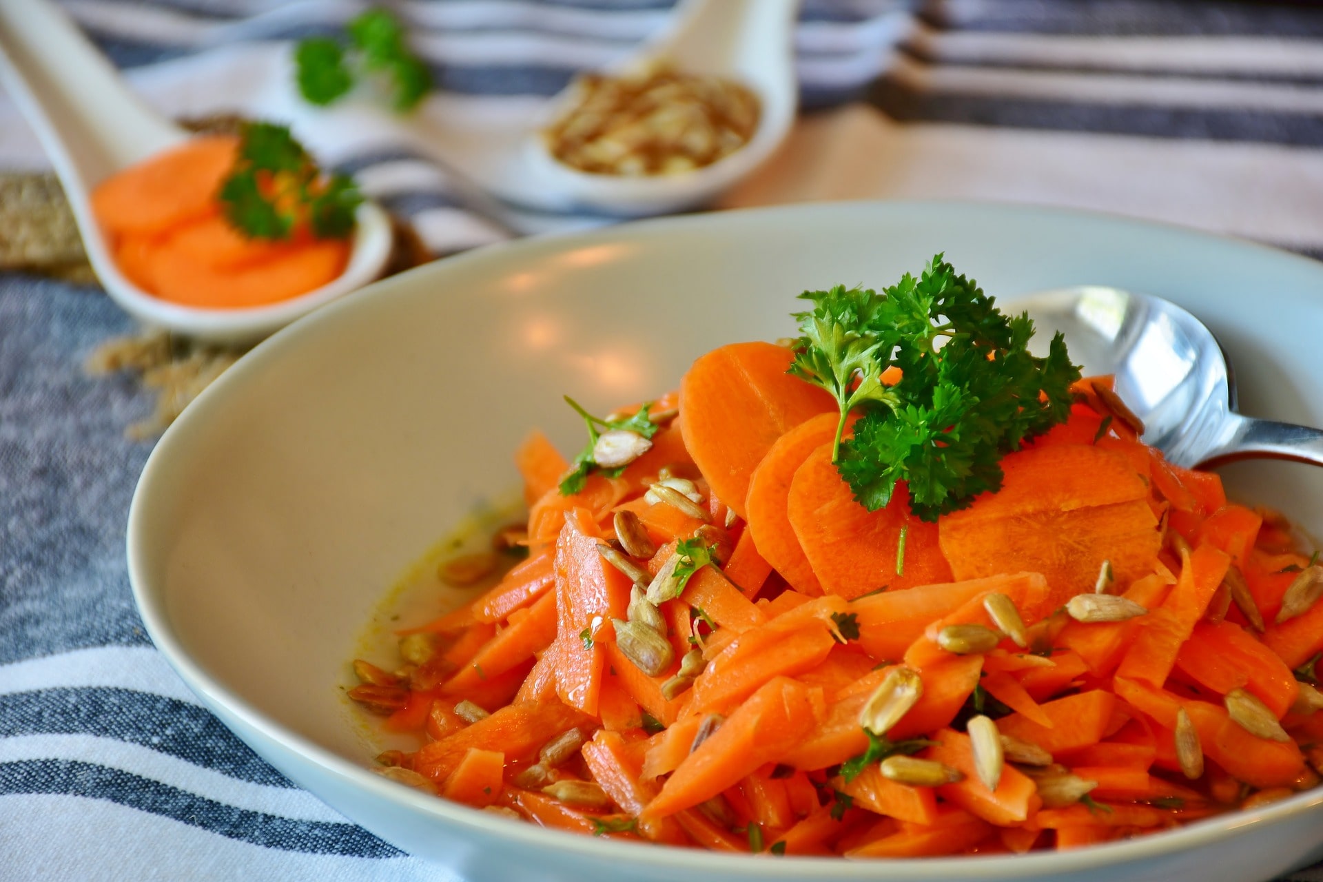 zanahorias deliciosas, ricas en nutrientes, verduras sanas, verduras nutritivas, verduras para la piel, verduras para los ojos